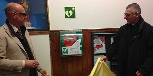 Centro Giovanile. Inaugurato il defibrillatore Dea