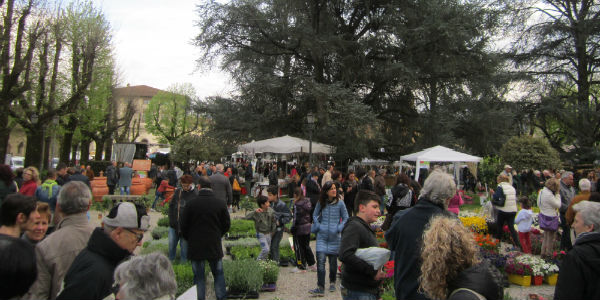 Successo di Fiorinfiera a Borgo San Lorenzo. Le foto