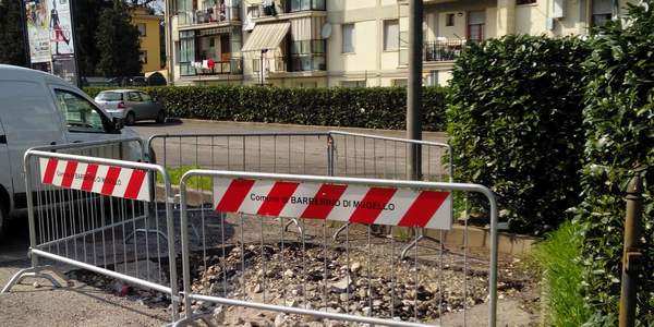 Barberino, il parcheggio di Badia e i lavori. Foto di un lettore