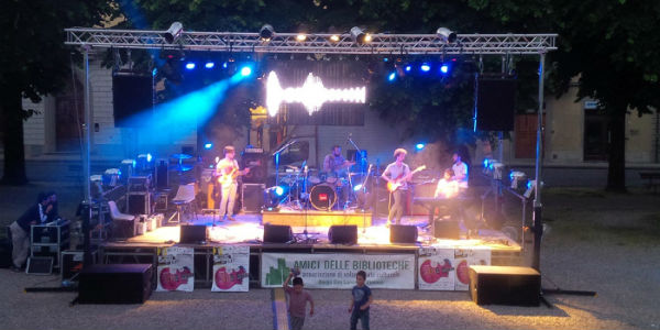 Borgo. Ultimi preparativi di Una nota per...