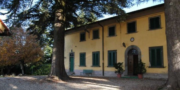 Le foto e le info sulla villa che ospiterà i profughi a Barberino