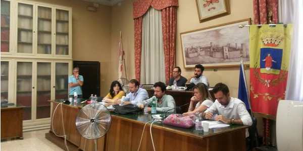 La 'calda' seduta del Consiglio di Borgo. Foto della settimana