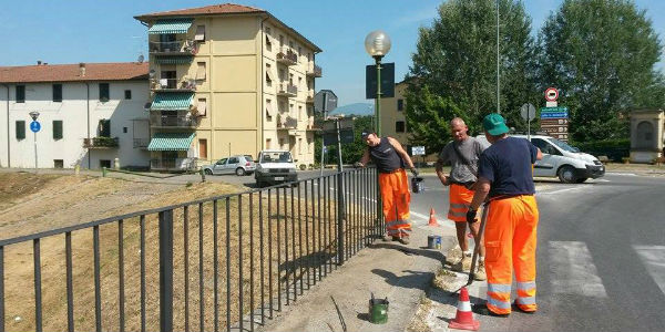 Decoro urbano. Completata la ringhiera del Ponte sulla Sieve