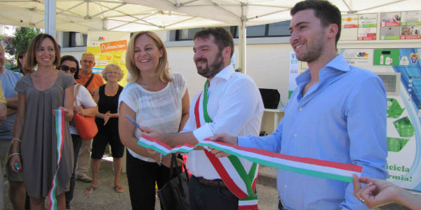 Inaugurato il I° Eco-compattatore a Dicomano