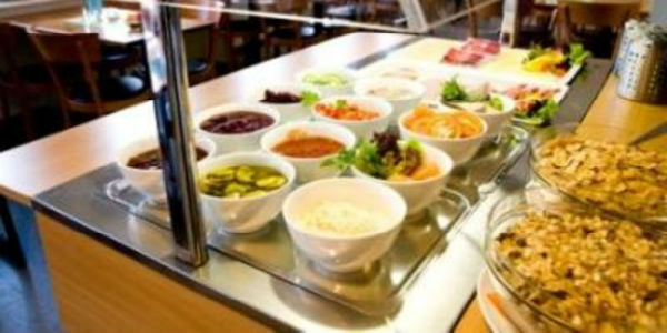 Gli avanzi della mensa a 17 persone. I dati di Dicomano