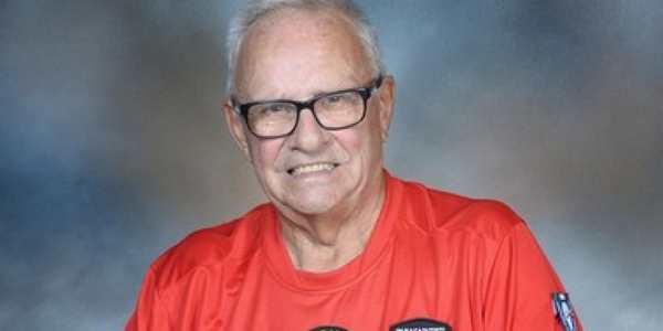 Attraversa l'Italia a piedi. Martedì a Borgo