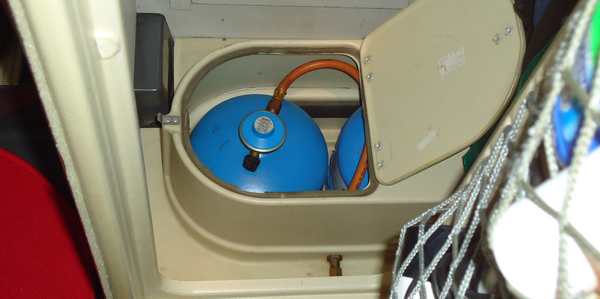 Fiammata dal caravan. 40enne ustionato a San Piero