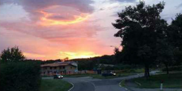 Nuvole 'infuocate' sopra Luco. Foto della settimana di OK!Mugello