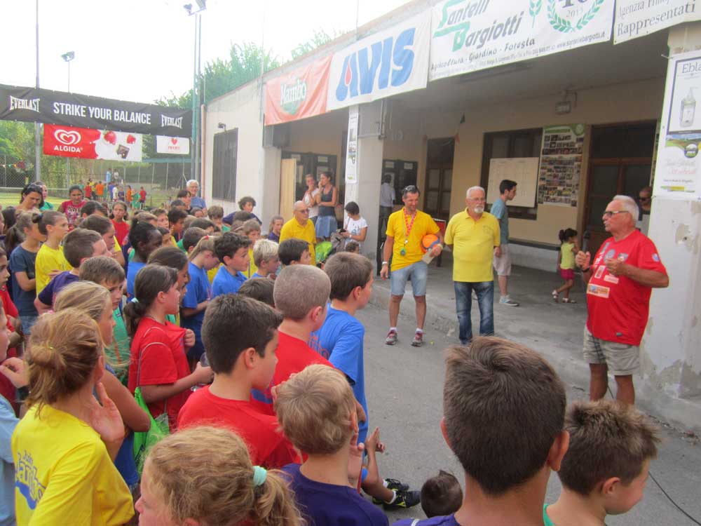 L'alpino camminatore Bellière da Borgo a Londa con OKMugello ed il Galletto.