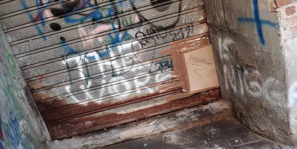 Fotoindovinello. Degrado a Borgo, qual'è la strada?