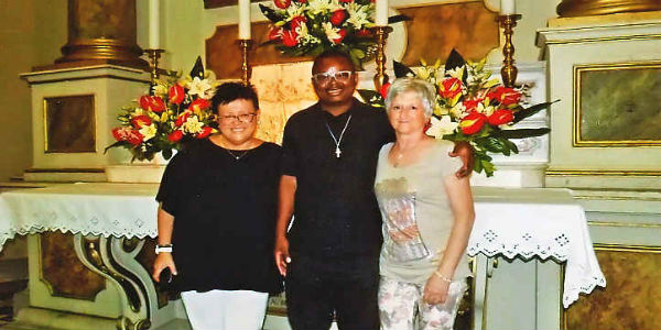 Don Marcel. Cerimonia di arrivederci, cronaca