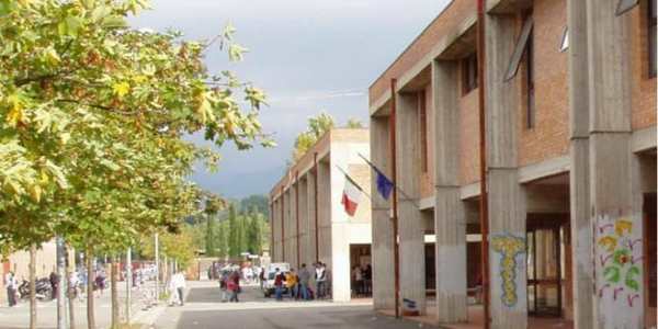 Lavori nelle scuole. Ma il Mugello non c'è