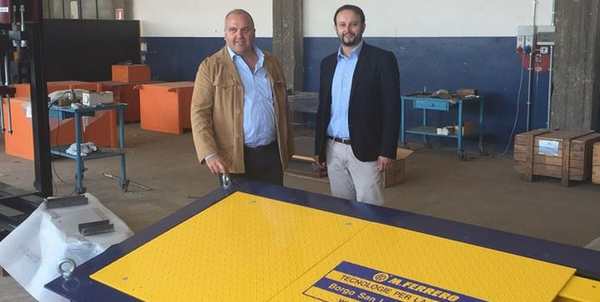Omoboni visita la M. Ferrero. Dal Mugello sistemi per la pesatura
