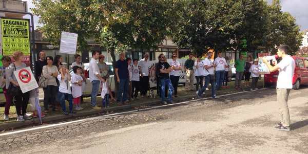 Biomasse. Foto del presidio a Borgo