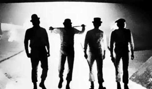 Folle con un bastone. Paura a Borgo