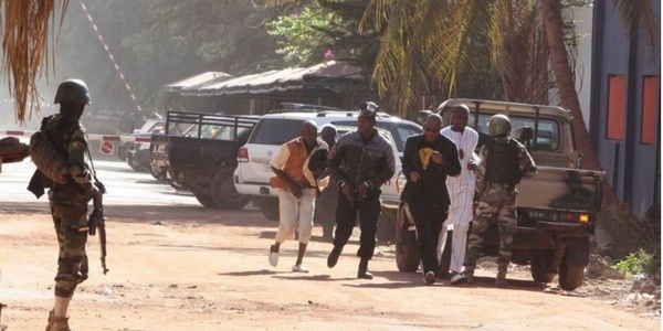 Mali. Assalto Jihadista a hotel dei francesi. 137 ostaggi