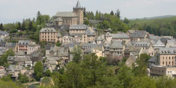 Scarperia San piero. Solidarietà alla Francia (e al comune gemellato di Laguiole)