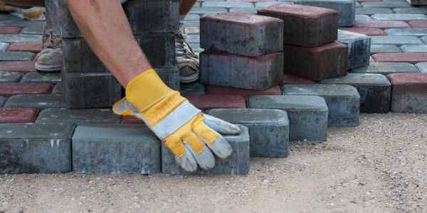 Scarperia San Piero. Finita la pavimentazione a Sant'Agata