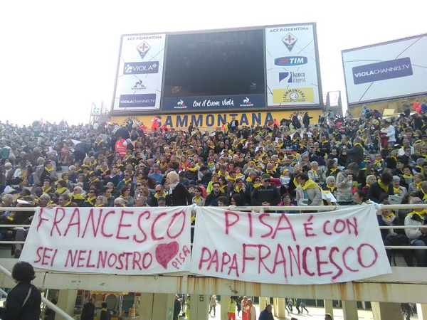 Il Papa, lo stadio e la scultura di San Piero. Cronaca e foto di OK!Mugello