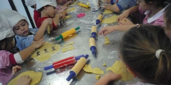 Piccoli pasticceri all'Asilo Beato Angelico di Vicchio