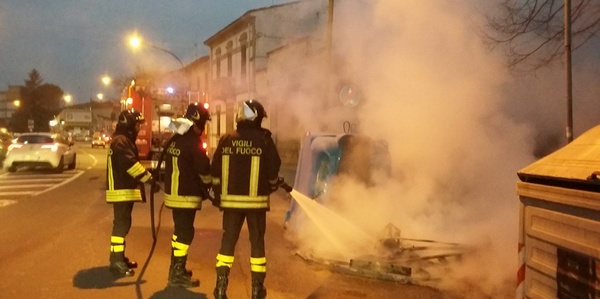 Altra campana in fiamme a Borgo