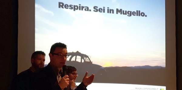 'Respira sei in Mugello'. E l'ironia corre sul web