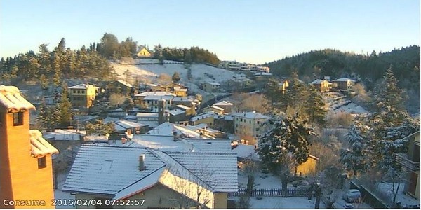 Neve nella notte. I passi imbiancati