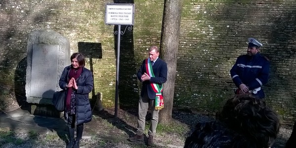 Foibe. Tanti ragazzi a Scarperia, per la nuova lapide. Foto