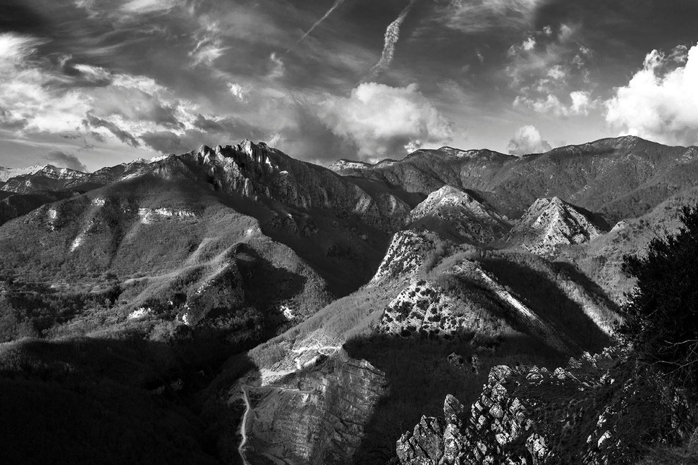 Il Mugello visto da un drone. Immagini emozionanti girate da uno studente