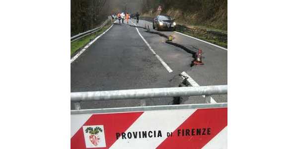 Strade colabrodo. Menghetti striglia la Città Metropolitana