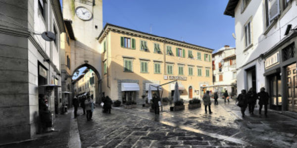 Ritiro carta e cartone nel centro storico. Si ricordano le regole