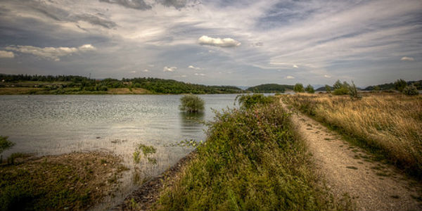 Bilancino. Si 'mappa' e scandaglia il fondo del lago per cercare il disperso