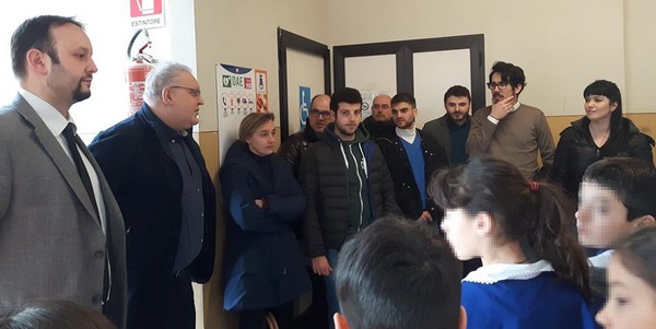 Defibrillatore in palestra. Grazie agli Amici delle biblioteche