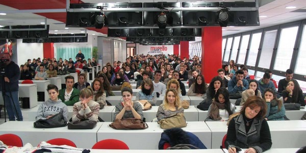 A scuola di sicurezza in autodromo. Giovedì 200 ragazzi