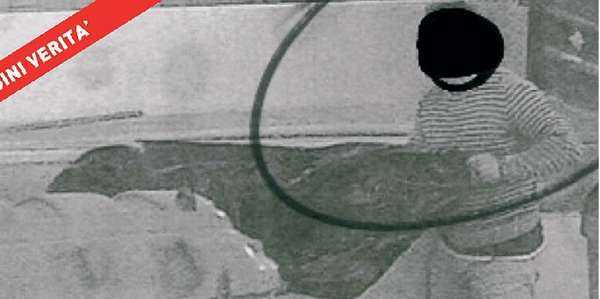 La foto di uno dei furbetti del cassonetto a Borgo