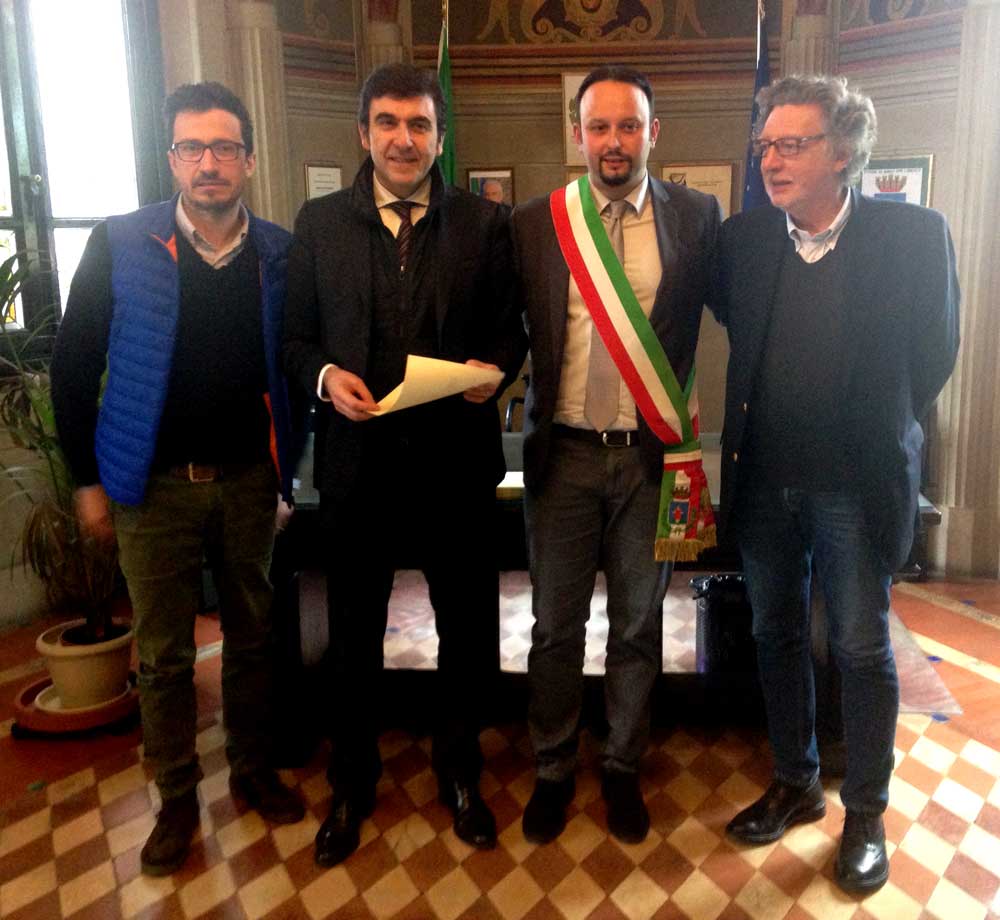 pecchioli-scarabeo-doro