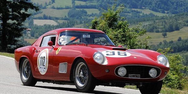 Memorial Biondetti. Il Mugello 'invaso' dalle auto storiche