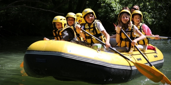 I bambini delle scuole a Vivilosport. In mille all'inaugurazione