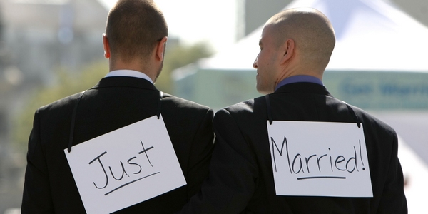 Unioni Gay. Roberto e Luca festeggiano a Barberino. Presente il sindaco, invitato in veste ufficiale