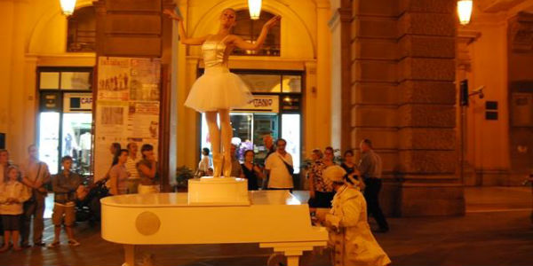 Carillon dal Ferrara Busker Festival all'Outlet di Barberino