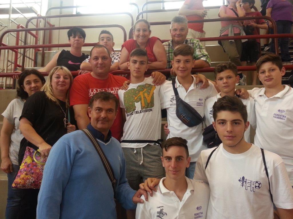 il Tecnico Riccardo Trillini con atleti della Fiorentina Handball - FH Fin Naz U16M a ferrara 16-19.06.2016 478