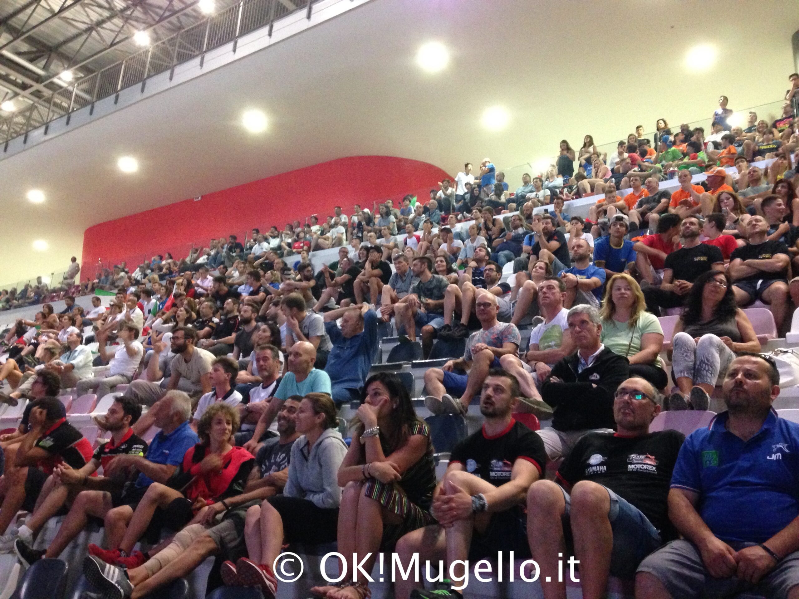 La tribuna azzurra di Mugello Circuit