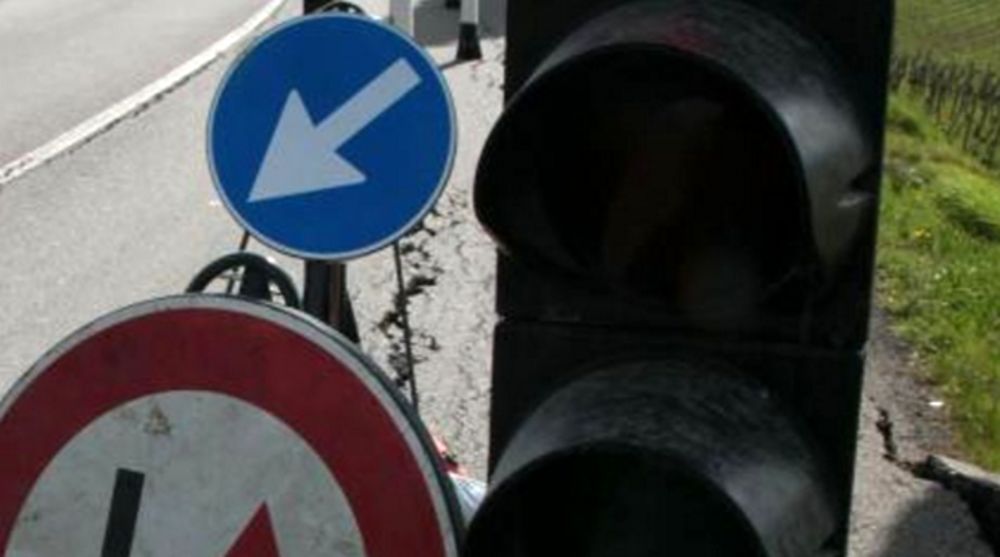 Bolognese. Semaforo e senso unico alternato, fino a metà luglio