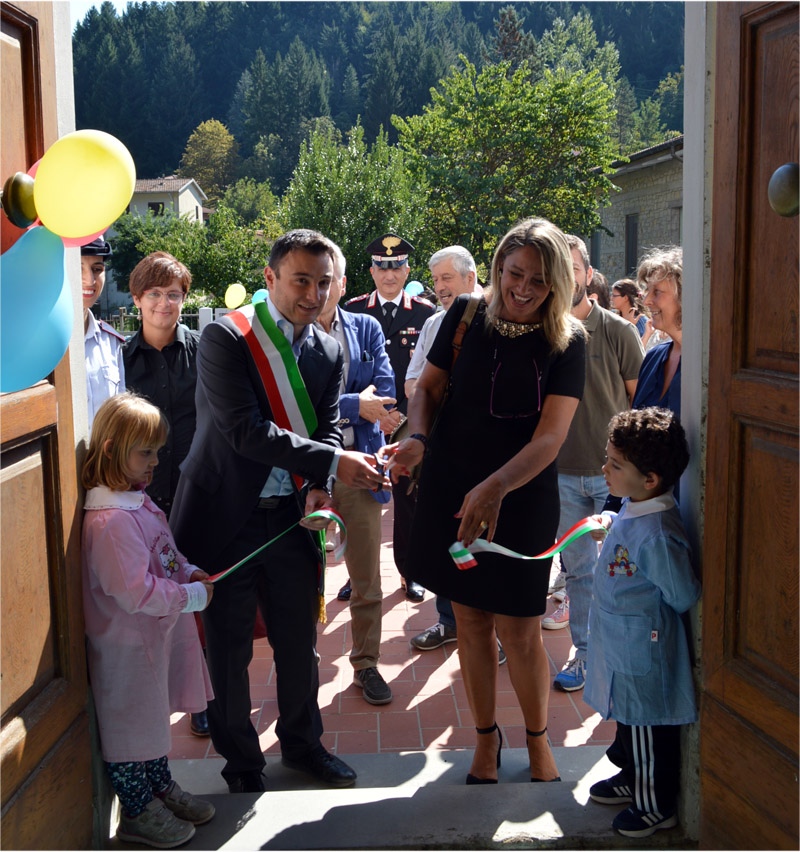 Palazzuolo ha una nuova scuola. Inaugurata con l'assessore regionale