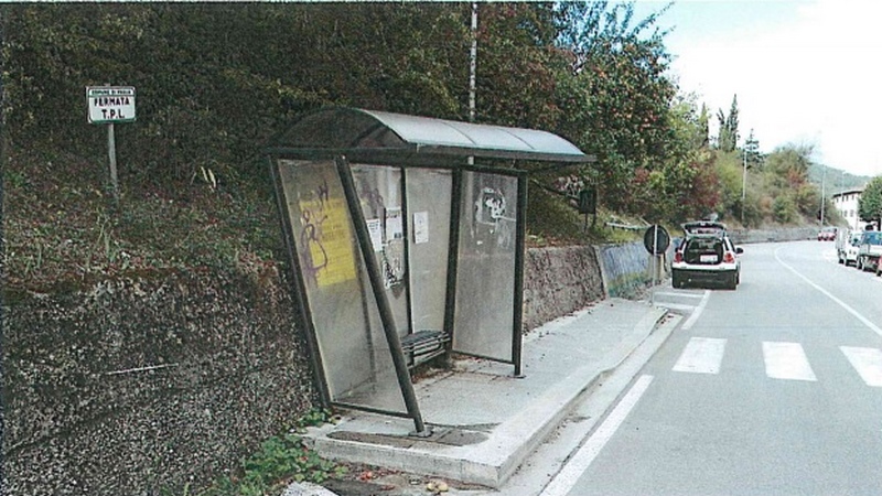 Divelta la 'pensilina delle polemiche'. Tornerà al suo posto?