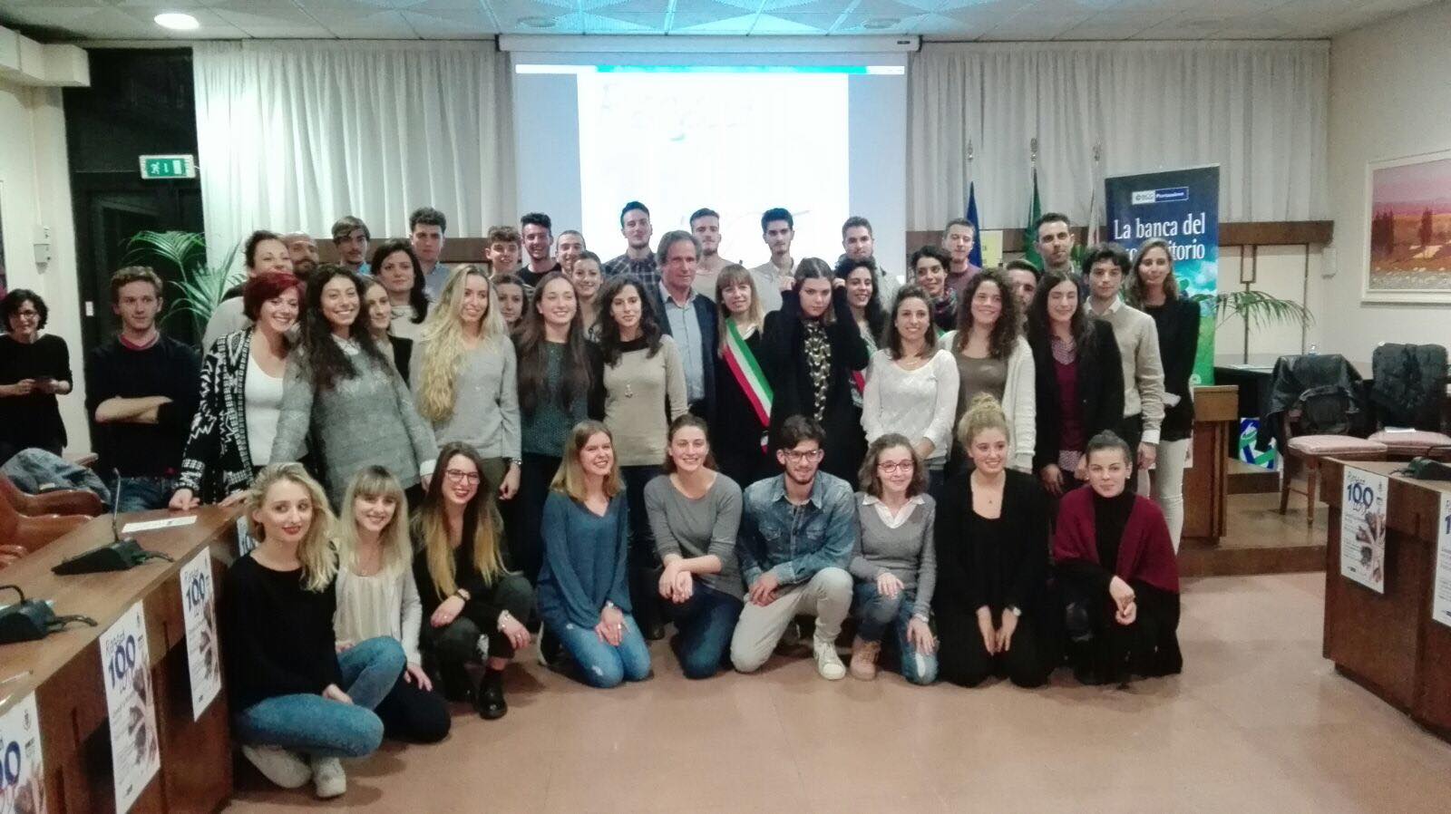 Ragazzi da 100 e lode a Pontassieve. Foto del giorno