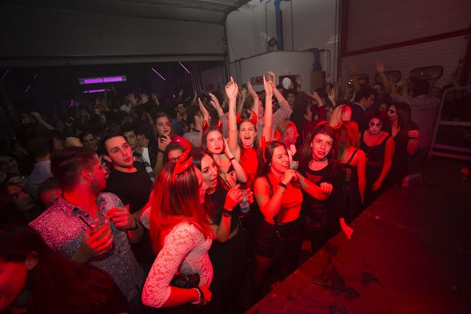 Halloween in autodromo. Foto dalla 'superfesta'