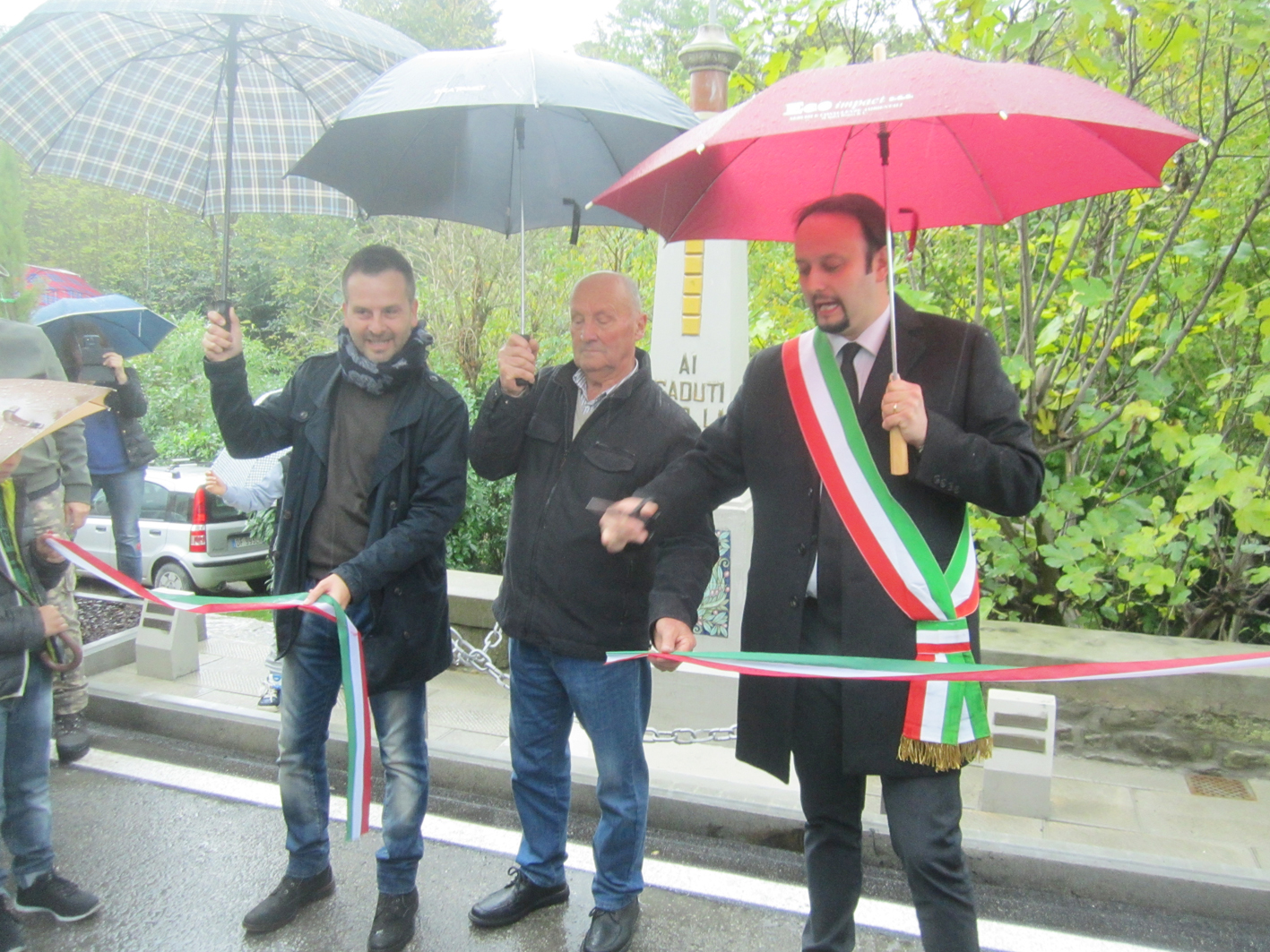 Inaugurata la Stele ai caduti della grande guerra al parco di Luco