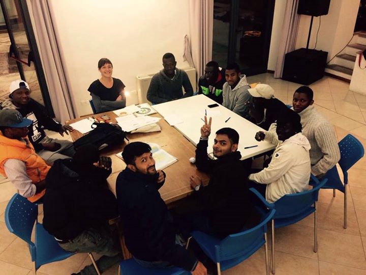 Kontatto. Nuovo gruppo con i richiedenti asilo