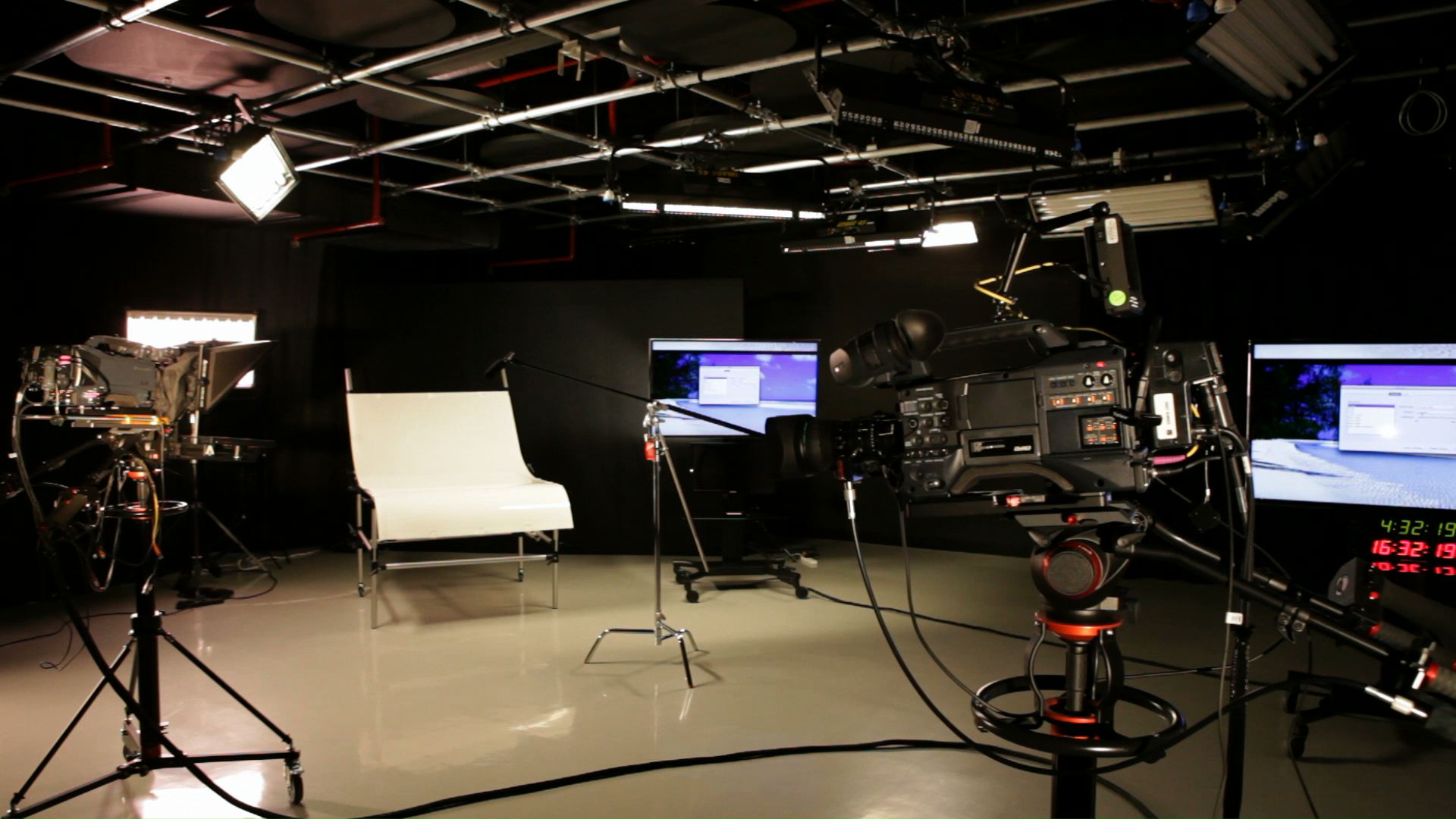 Comunicazione e conflitto d'interessi. Un caso Mugellano diventa un' interrogazione